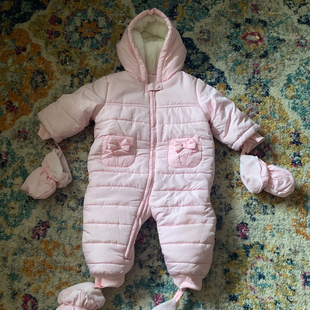 Snow suit
